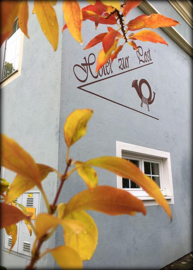 Hotel Zur Post Gumpoldskirchen Exterior photo